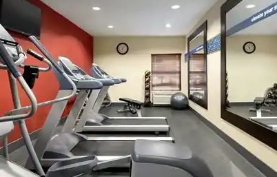 Hotel Hampton Willowbrook Mall 3*